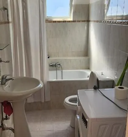 Lilo's Place Apartment *